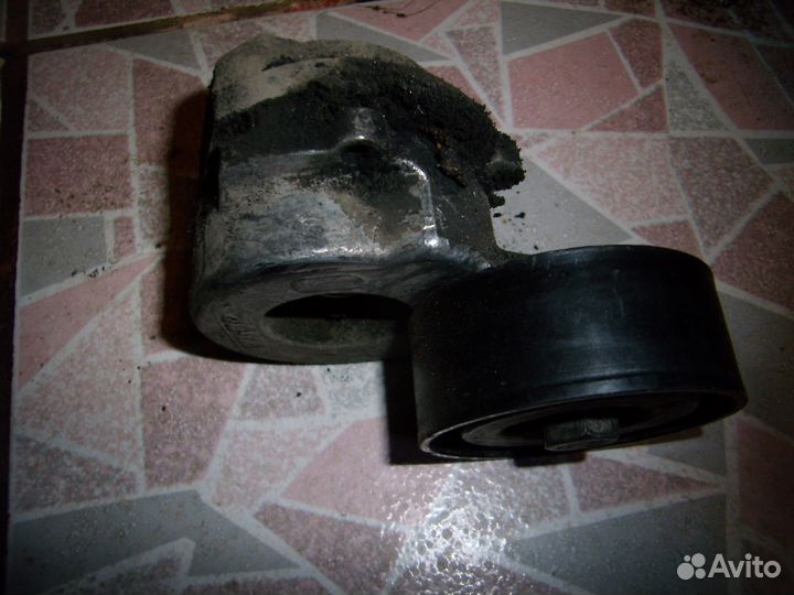 Опель астра приводной ролик