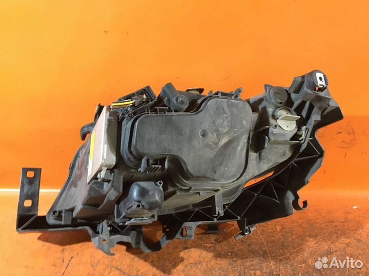 Фара левая/правая BMW 3 Series E90-VA76 ксенон