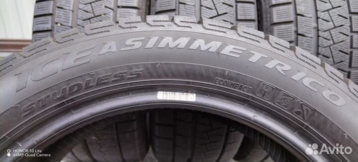 Pirelli Ice Asimmetrico Plus 215/50 R17