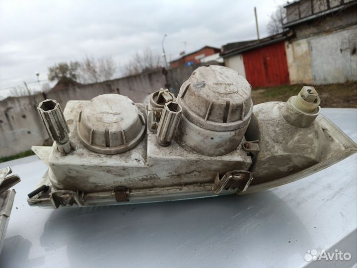 Передние фары ваз 2110