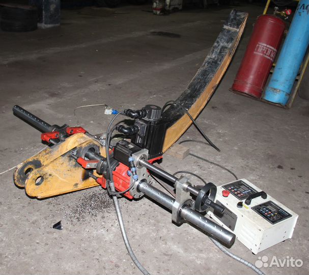 Ремонт стрелы экскаватора - Выезд