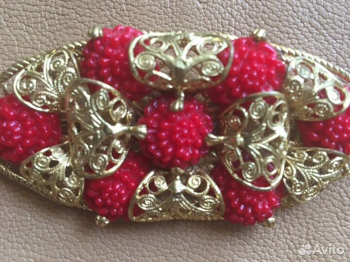 Брошь хризантема Чехия винтаж пресованое стекло