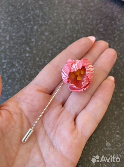 Брошь тюльпан