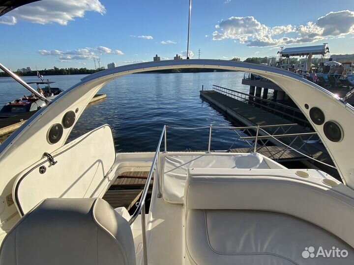 Яхта Bayliner 34