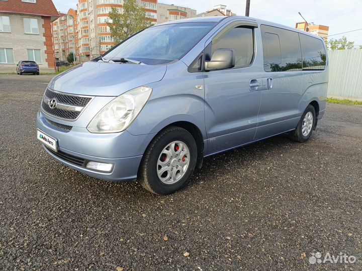 Hyundai Grand Starex 2.5 AT, 2008, 200 000 км