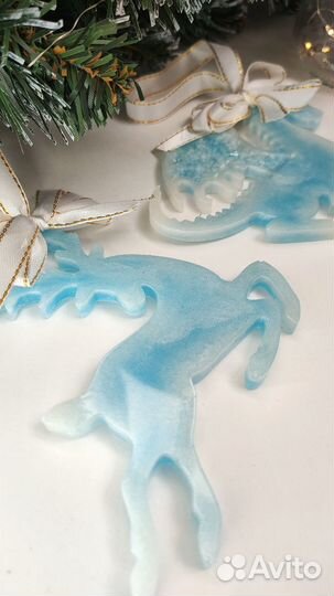 Новогодние игрушки из эпоксидной смолы