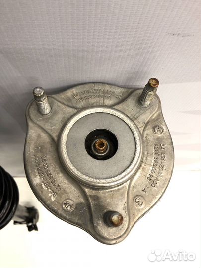 Амортизатор передний mercedes C205 W205 2018год