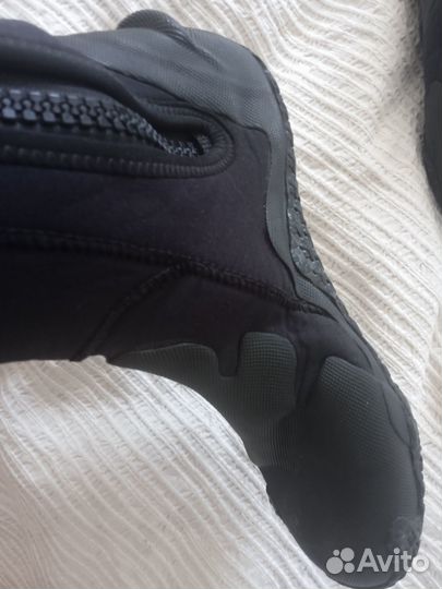 Гидроботинки