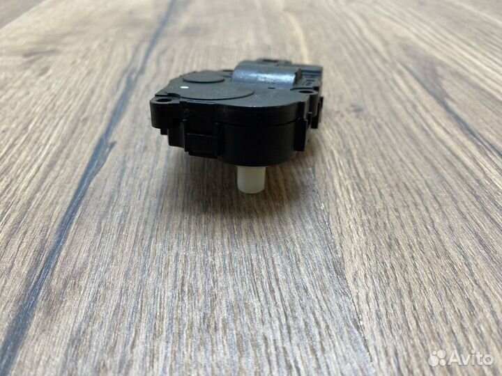 Сервопривод заслонок печки Bmw 5 F10 N52B25A 2011