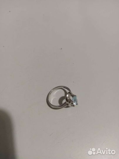 Серебряное кольцо с топазом