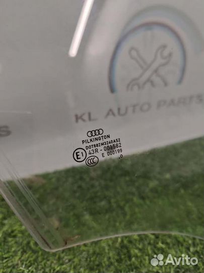 Стекло двери переднее правое Audi A4 8K2 caga 2010