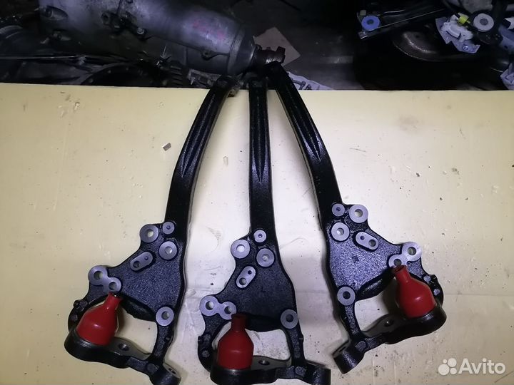 Поворотный кулак RWD Dodge Challenger LC