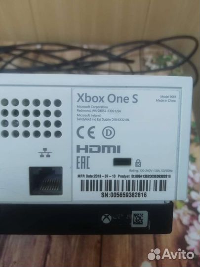 Игровая приставка Xbox One S 1Тб