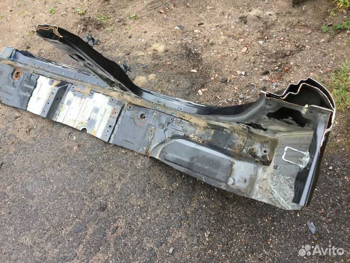 Порог со стойкой правый Митсубиси L200 (KB)