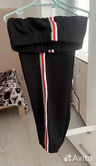 Спортивный костюм женский