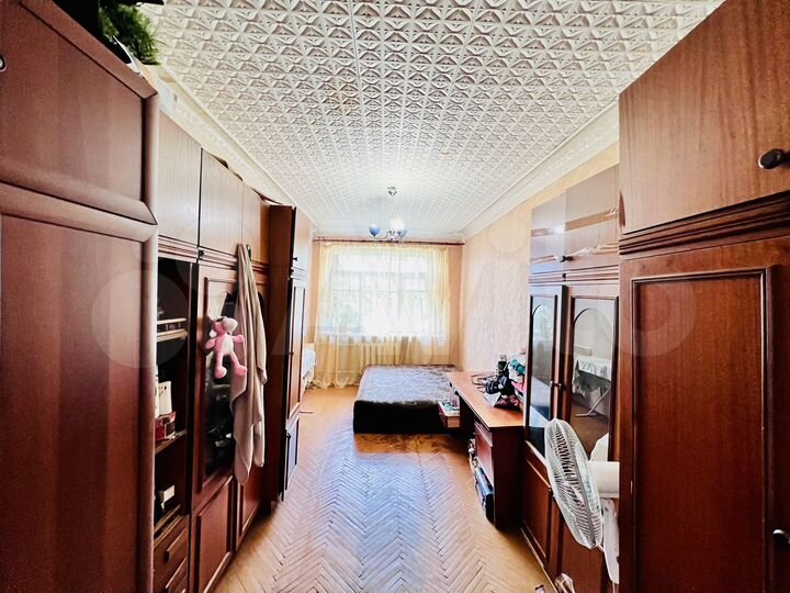 Комната 28,5 м² в 5-к., 3/3 эт.