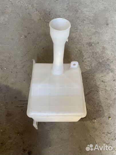 Бачок стеклоомывателя