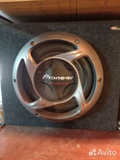 Усилитель в автомобиль