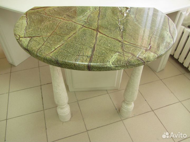 Стол белый рабочий/офисный (дизайнерский)