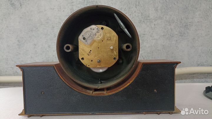 Настольные часы 