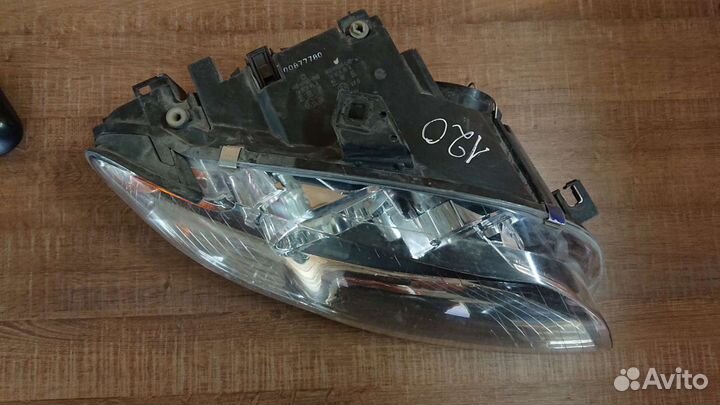 Audi A4 Фара правая