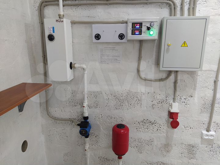 Гараж, > 30 м²