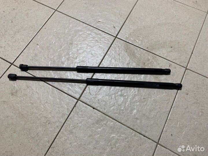 Амортизатор капота Mercedes-Benz Ml W166 M157 2013