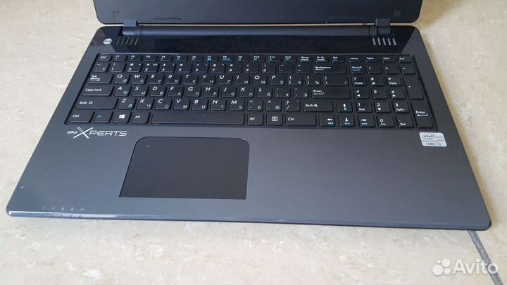 Ноутбук DNS i3