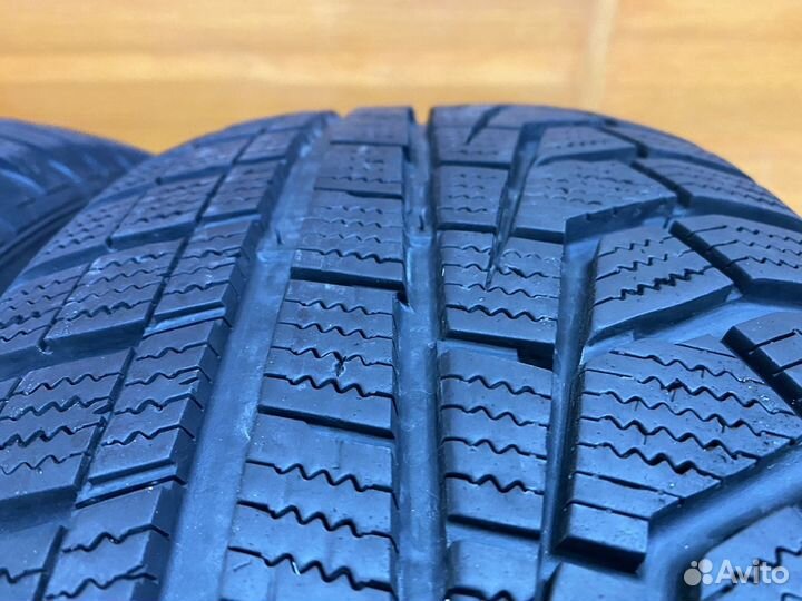 Hankook Winter I'Cept Evo2 W320A SUV 235/60 R18 107H