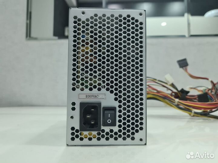 Блок питания 550w fsp