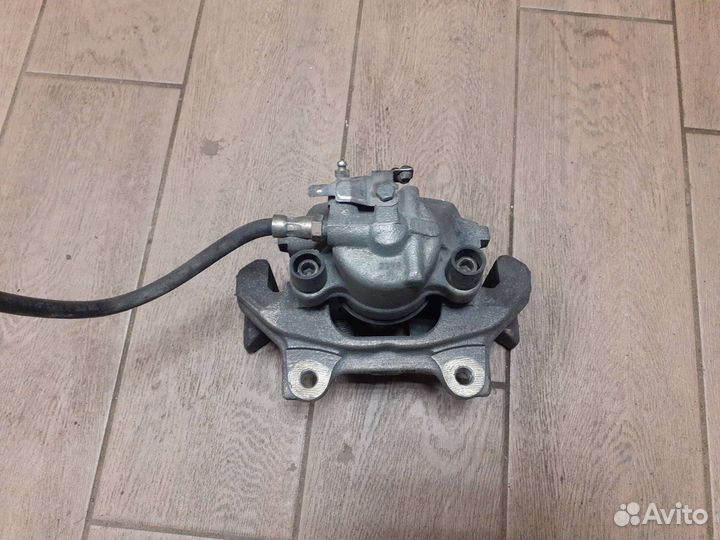 Суппорт тормозной передний левый Alfa Romeo 147