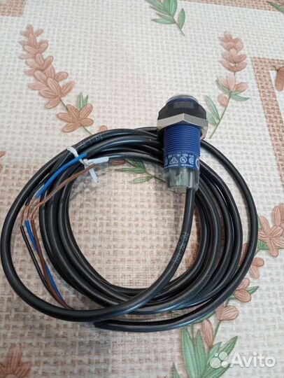 XUB4apanl2 фотоэлектрический датчик Telemecanique