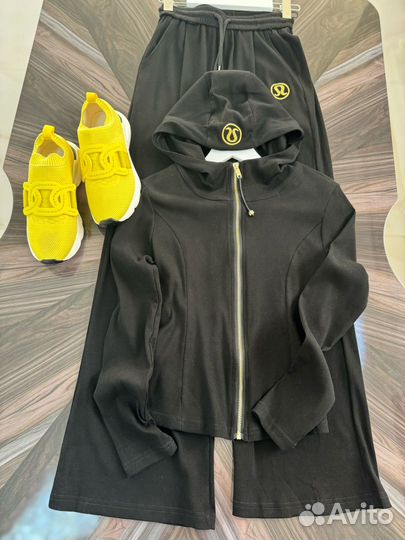 Костюм lululemon