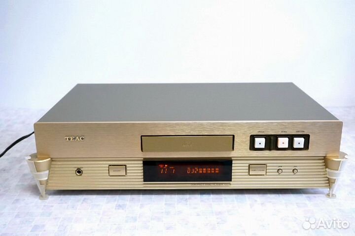 Teac CD-5 и Kenwood DP-990SG