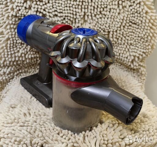 Пылесос Dyson V8 Animal+ полный комплект