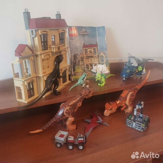Lego Мир Юрского периода