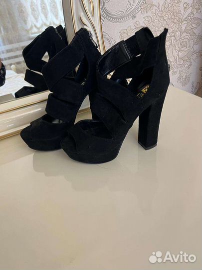 Женская обувь