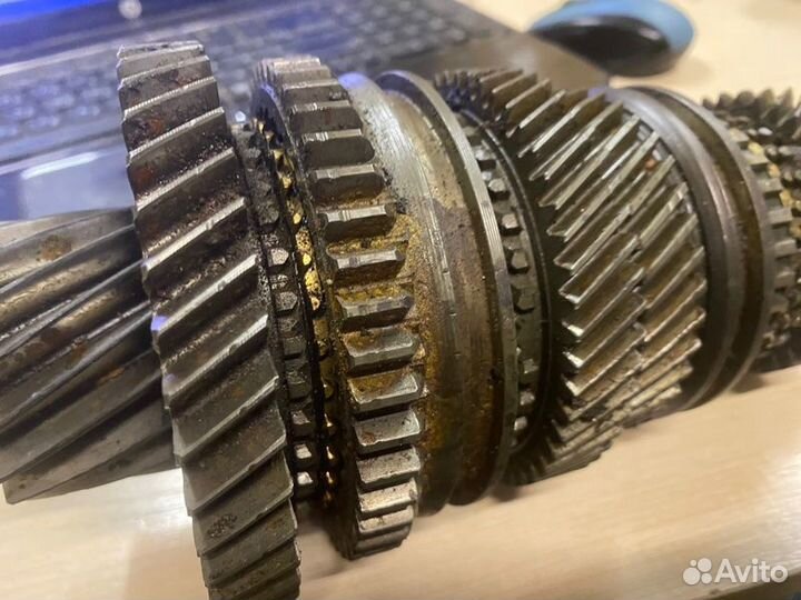 Вал вторичный Ford Focus 2 qqdb 1.8 бензин 2009