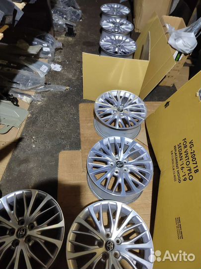 Диски на Toyota Camry 70 r18 оригинал