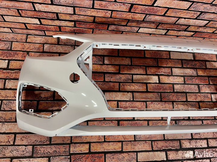 Бампер передний на Hyundai Solaris 2017-2020 белый