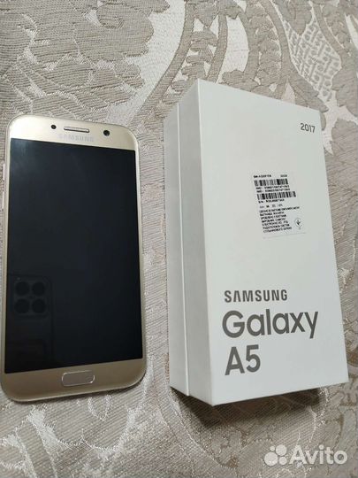 Телефон Samsung galaxy a5 2017