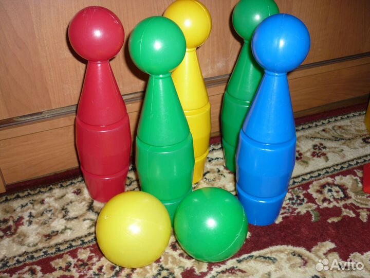 Детские игрушки кубики и кегли для боулинга