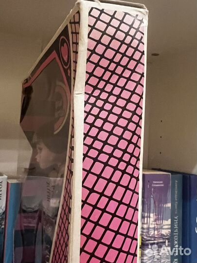 Кукла монстер хай дракулаура базовая репродукция