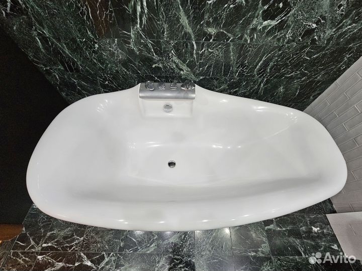 Elegansa Germany ванна 2050х1050