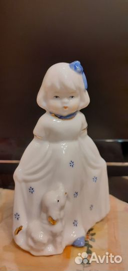 Фарфоровые статуэтки
