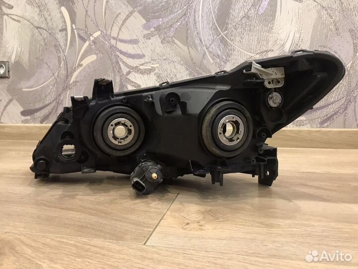 Фара honda civic 4d