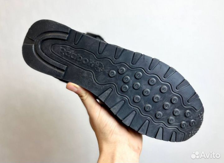 Кроссовки Reebok удобные