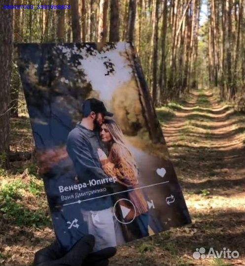 Пластинка в стеклянной раме: слушай с удовольствием