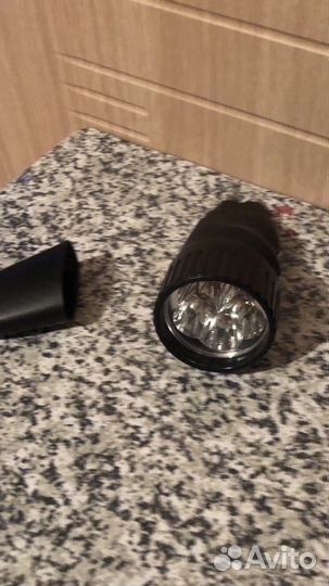 Фонарик новый заряжается от сети