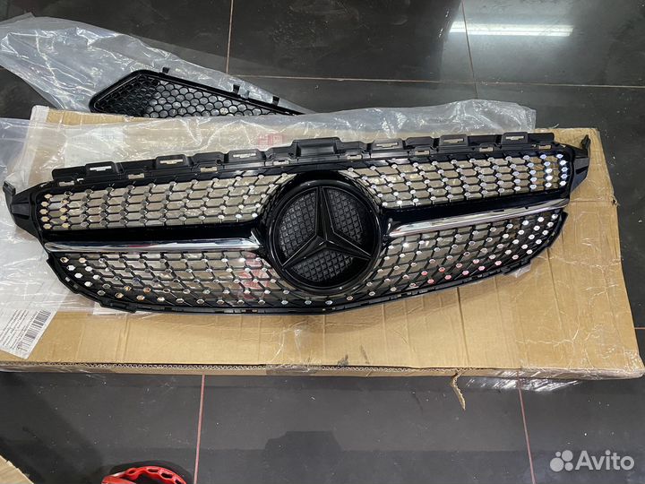 Mercedes w205 решетка радиатора